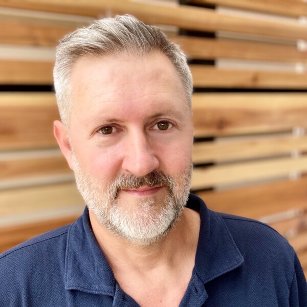 Sapienza May2021 headshot (1)