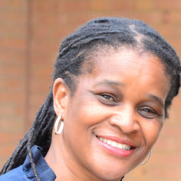lois nembhard headshot